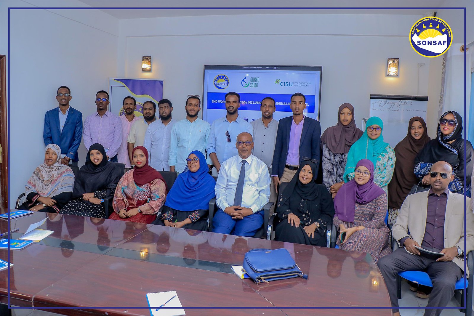 Dalladda Ururadda aan dawliga ahayn ee SONSAF ayaa soo abaabushay kulan aqoon is waydaarsi ah..........................